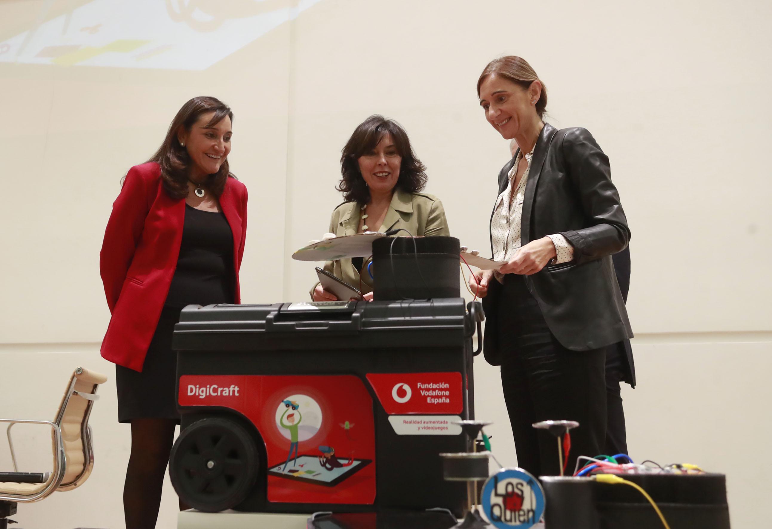 Alumnado de 50 centros educativos gallegos mejorarán durante 2 cursos sus competencias digitales a través de Digicraft