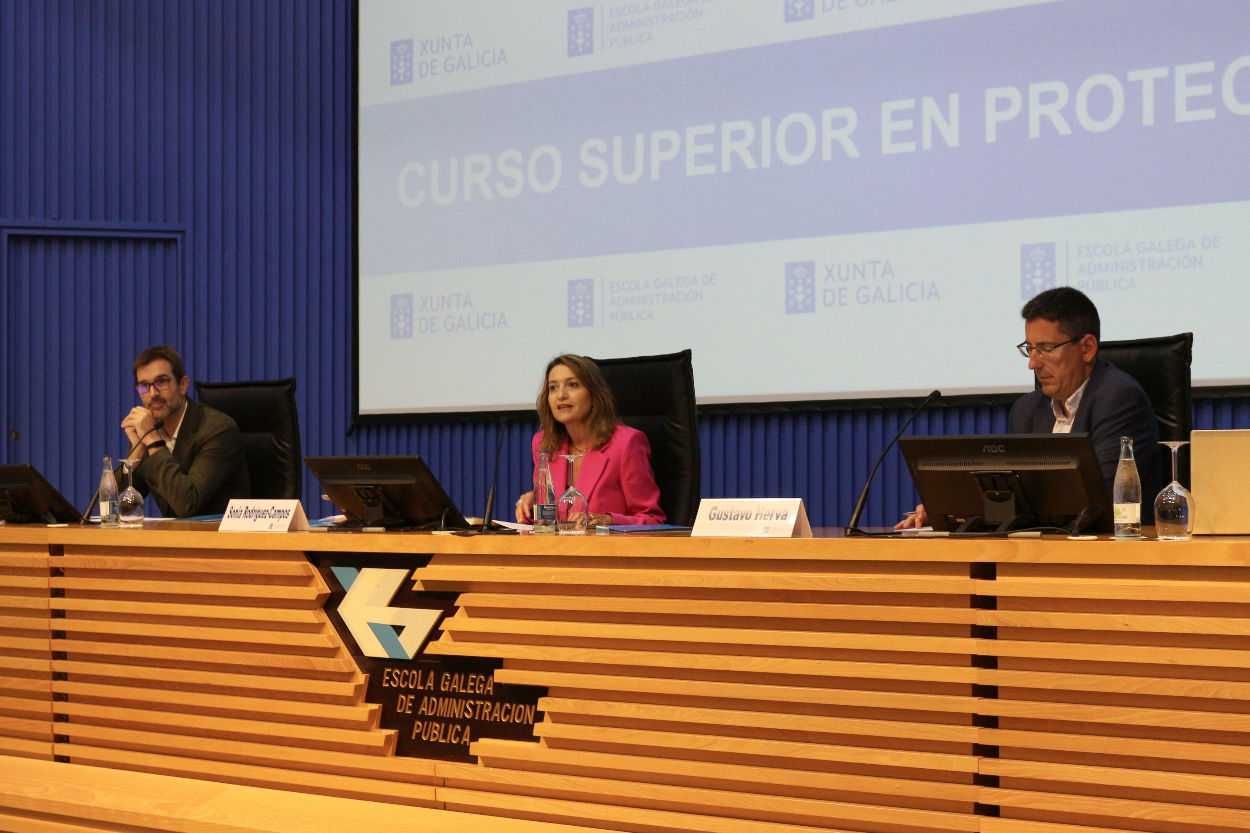 A EGAP acolle un curso superior organizado pola Axencia para a Modernización Tecnolóxica de Galicia sobre protección de datos dirixido a persoal empregado público